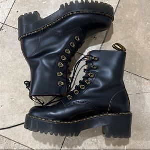Dr Martens Woman’s size 8 woman’s Leona’s